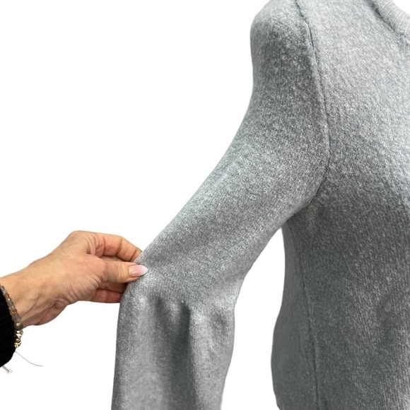 american Eagle💙Blue Bell Sleeve Pullover Sweater Size S - Picture 6 of 9